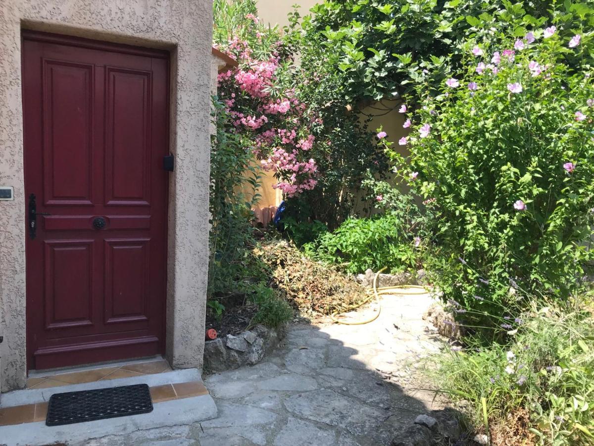Chambre Climatisee Avec Sdb Privee Dans Une Villa Avec Piscine Ouverte D'Avril A Mi Octobre Marselha Exterior foto