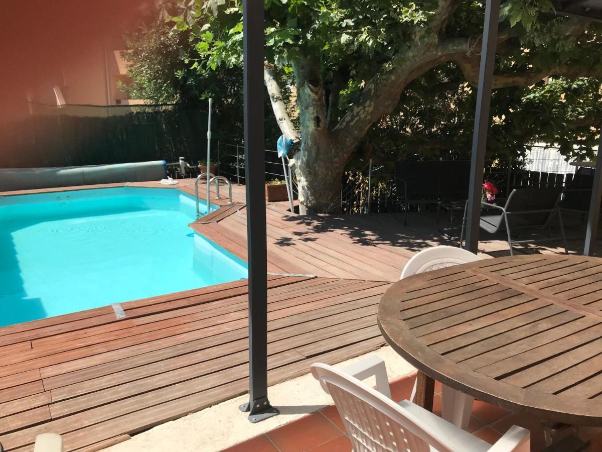 Chambre Climatisee Avec Sdb Privee Dans Une Villa Avec Piscine Ouverte D'Avril A Mi Octobre Marselha Exterior foto